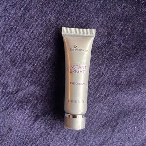 - Skinmedica instant bright eye travel size